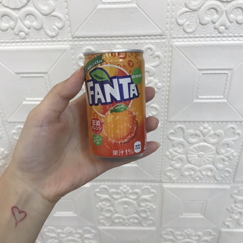 Thùng 30 lon Fanta nhật 2 vị nho/cam 160ml