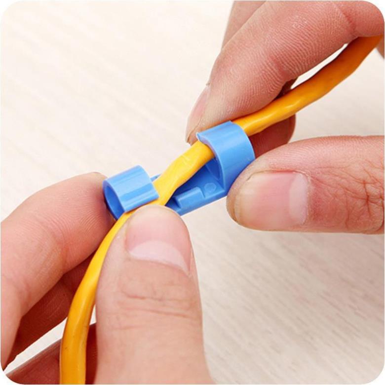 Nẹp dây điện , cố định dây điện