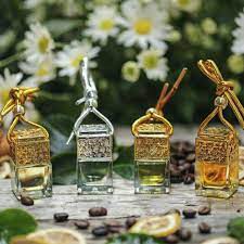 Tinh dầu treo xe , treo phòng Lọ Vuông Vàng