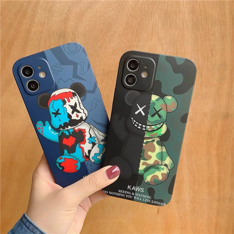 Ốp lưng iphone đẹp in hình KAWS viền vuông Độc đáo bvc 6/6plus/6s/6splus/7/7plus/8/8plus/x/xs/11/12/pro/max/plus/promax