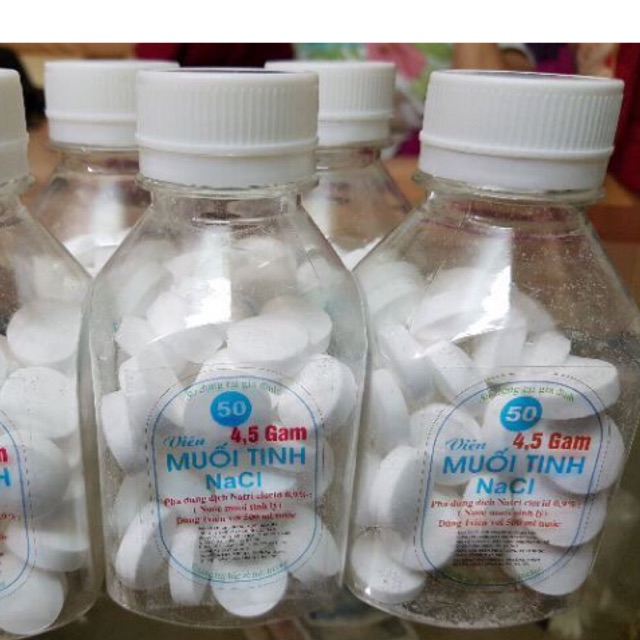 Viên muối Tinh NaCl pha  xúc họng