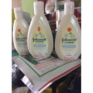 Johnson 's Top To Toe Touch Hair & Body Bath 50ml
