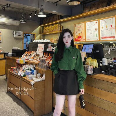 Áo sơ mi croptop dài tay tag túi ngực