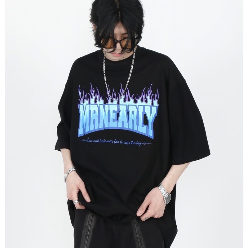 Áo thun tay lỡ nam nữ,in hình Nearly 2 màu