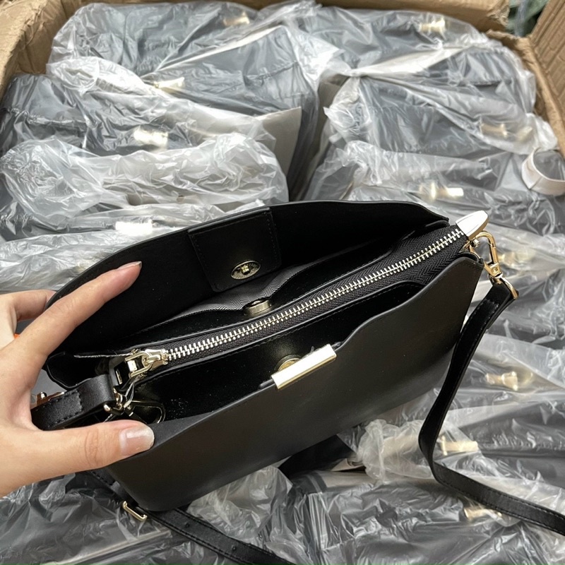 Túi Đeo Chéo Cho Nữ Màu Đen Phong Cách Retro Chất Da Đẹp Nhiều Ngăn Tiện Lợi Milla's