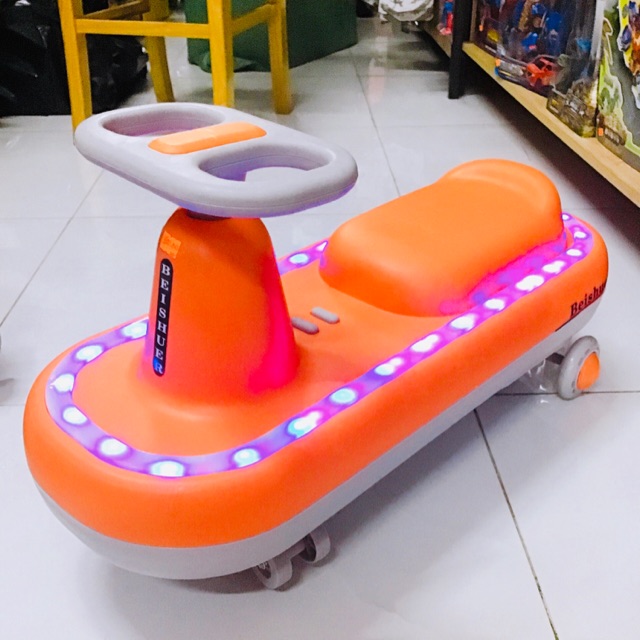 Xe lắc nhạc đèn