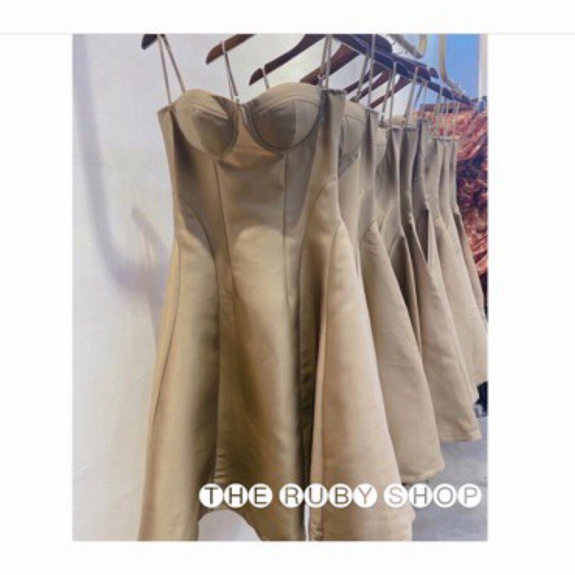 Đầm xoè mai phương bùi