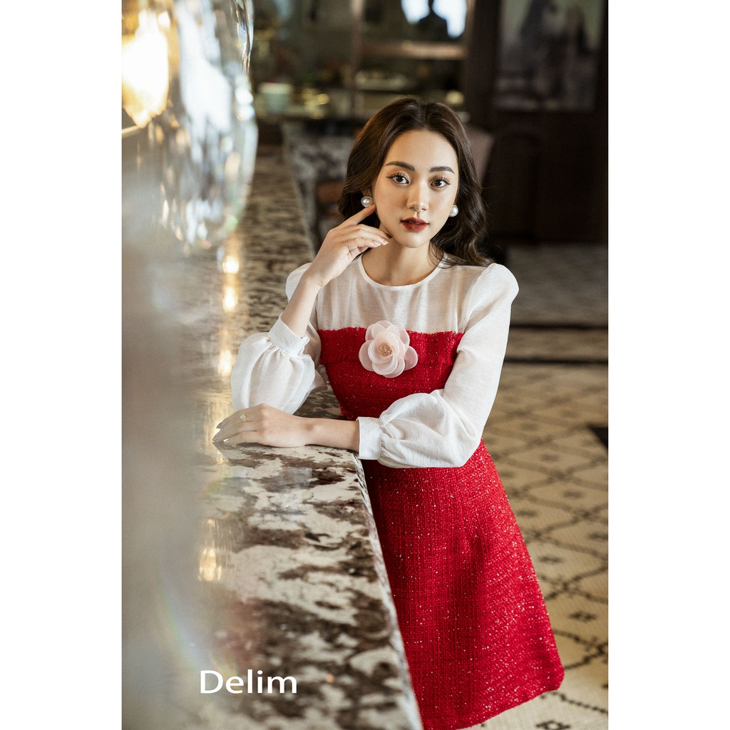 V4: Váy dạ tweed phối tay tơ xước