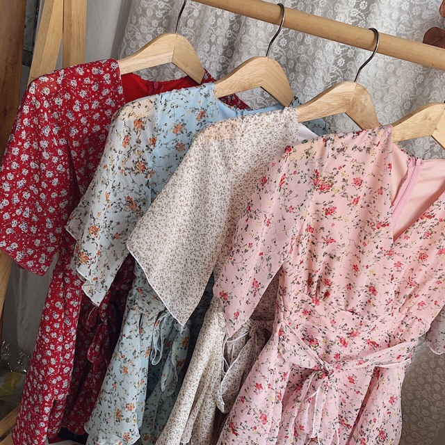 Jumpsuit họa tiết cột nơ eo dạo phố năng động cho nữ