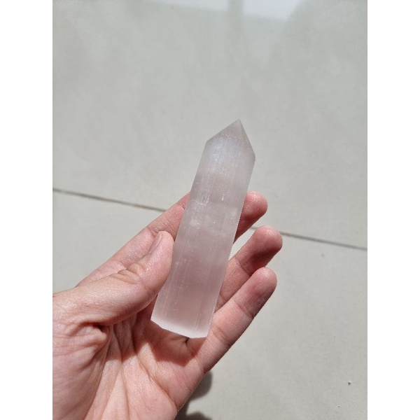 Trụ đá Selenite dùng thanh tẩy đá, không gian, dùng trong Tarot, thiền định, reiki