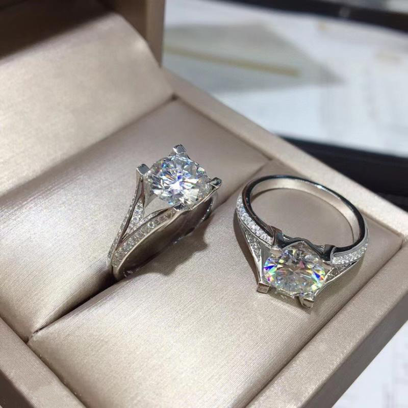 Nhẫn Hở Đính Kim Cương Nhân Tạo Pt950 Platinum 2 Karat Chất Liệu Carbon