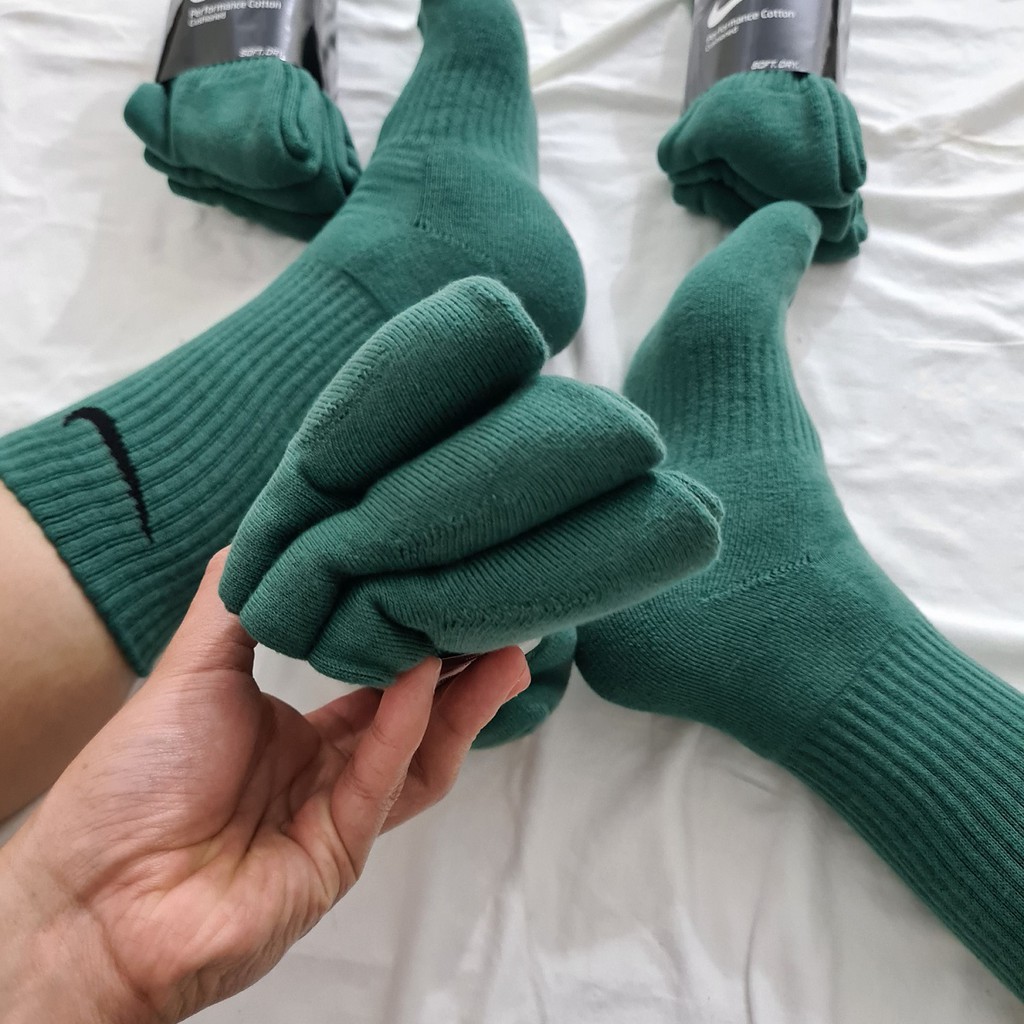 Pack 3 đôi tất thể thao Nike cao cổ màu Green Mã 1 - Free ship + Quà tặng Loved socks by TatsTats.vn