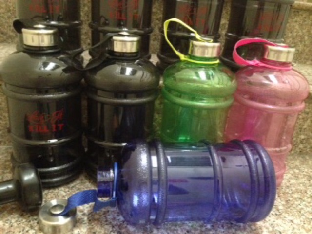 Bình nước màu 2.2l