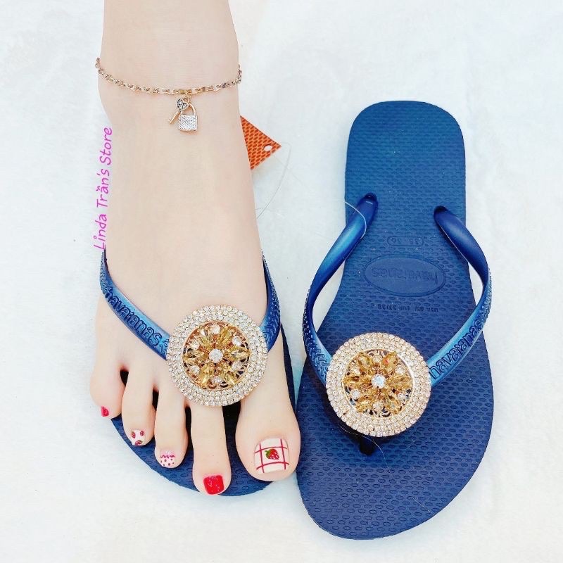 Dép Havaianas kèm charm