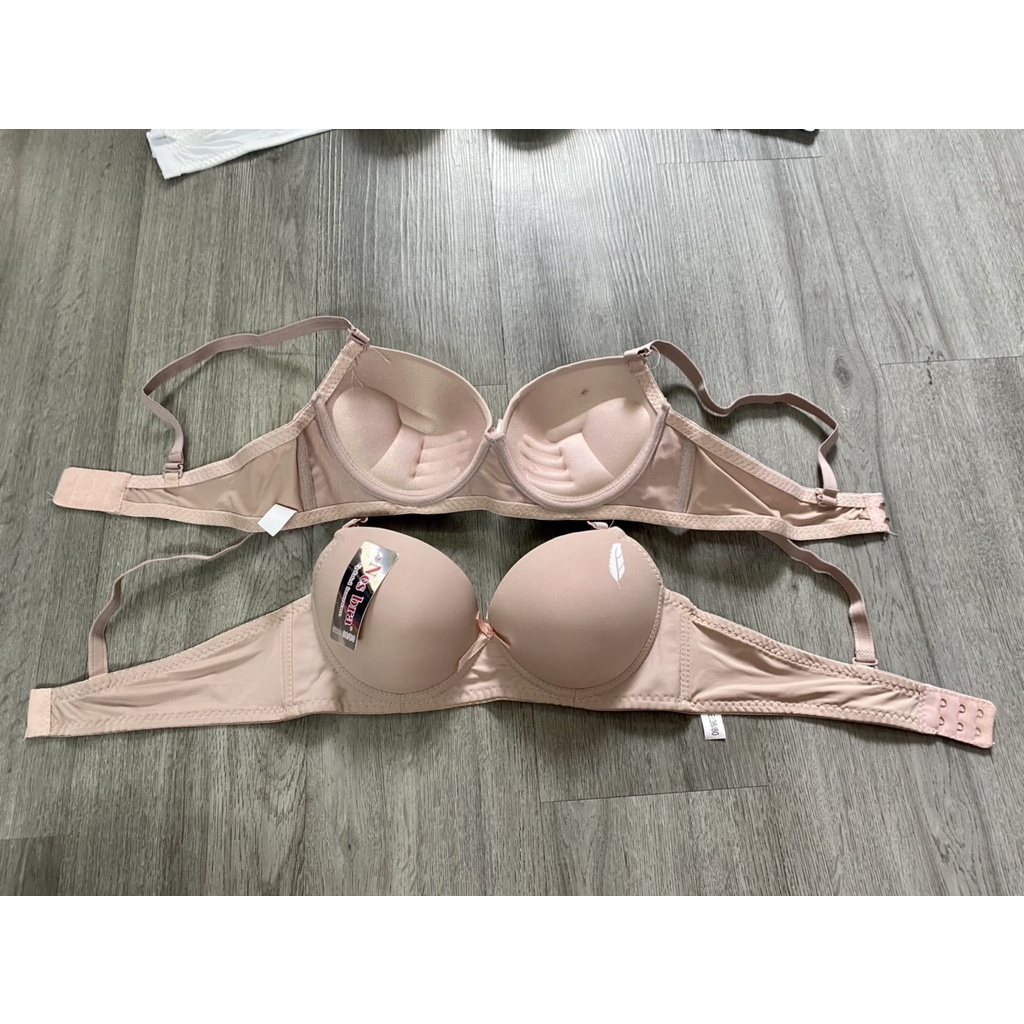 Áo ngực có gọng mút mỏng 2cm. Áo lót trơn cup 3/4 ngực, mút ép siêu êm. Giúp nâng, đẩy vòng 1 đẹp ms 899