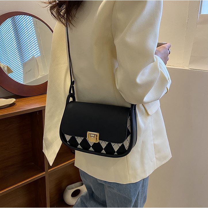 Túi xách đeo chéo nữ giá rẻ đẹp đi chơi phong cách thời trang hàn quốc dễ thương cute TX238