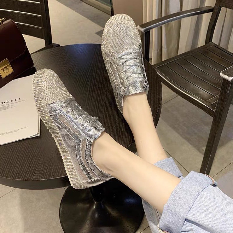 sẵn đỏ 39, bạc 36