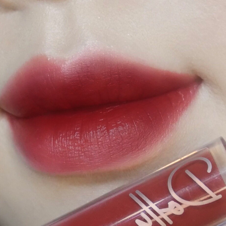 [Đỏ Đất ]Son Cao Cấp Dolly Velvet Lips Blue Classic 2022 Màu Đỏ Đất Quyến Rũ Chất Son Mềm Mịn Như Nhung