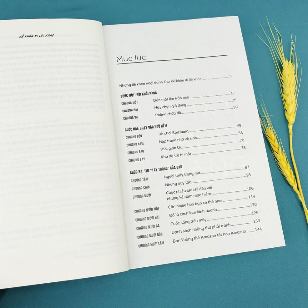 Sách - Kẻ Khôn Đi Lối Khác - The Third Door (Tái bản 2021) [AlphaBooks]