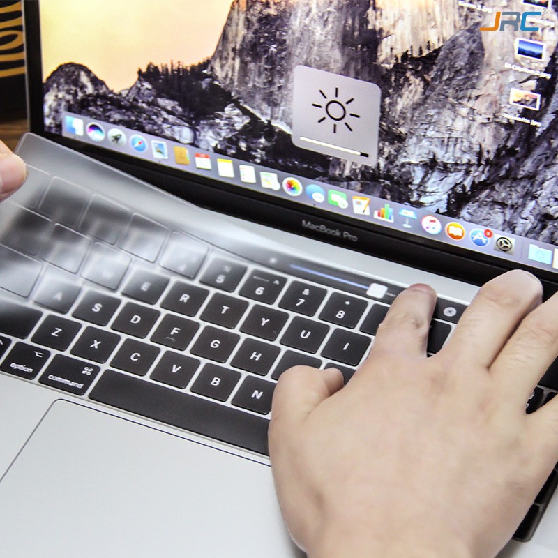 Phủ phím Macbook Pro phủ luôn touch bar 2016 đến 2020