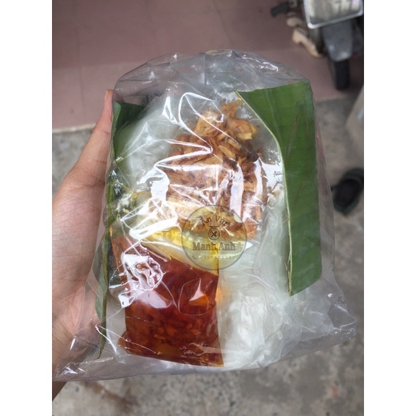 Bánh Tráng Sate ủ lá chuối