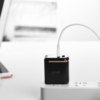 Củ sạc nhanh 2 cổng usb có đèn LED Ho.co C39