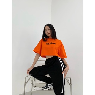 Áo croptop cam in logo đơn giản năng động thể thao BLMDE