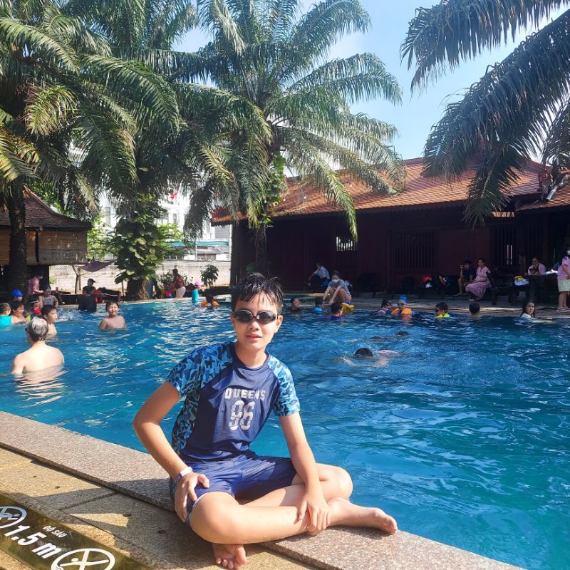 Quần áo bơi cho trẻ lớn 25-60kg YY2100 , chất đẹp, giá rẻ hiệu YLIKE cho bé trai