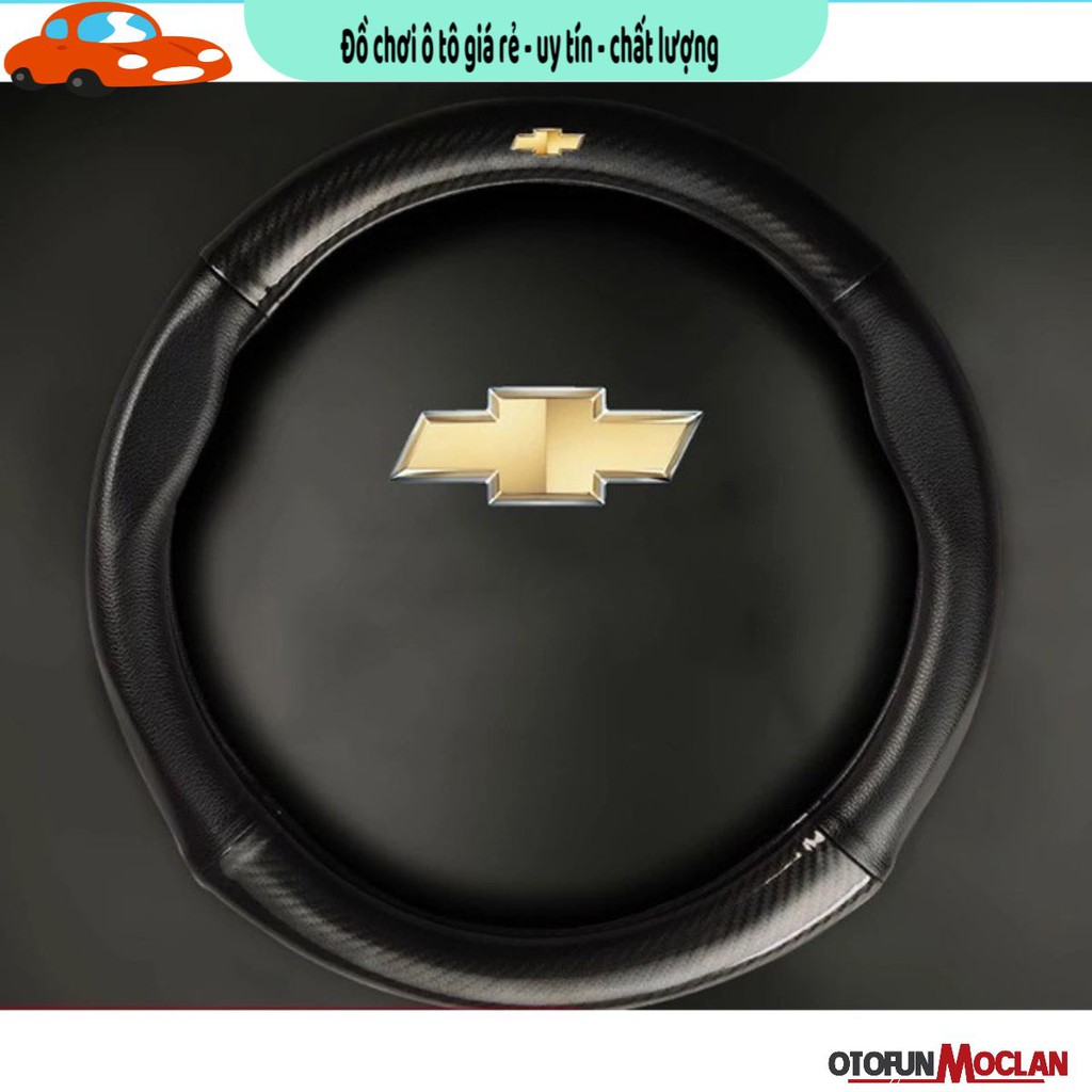 Bọc vô lăng cacbon có logo CHEVROLET