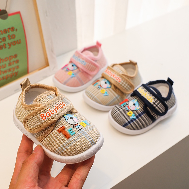 KUTE_ Giày tập đi kếu chít chít cho bé trai bé gái vải kẻ siêu xinh SZ 16-20