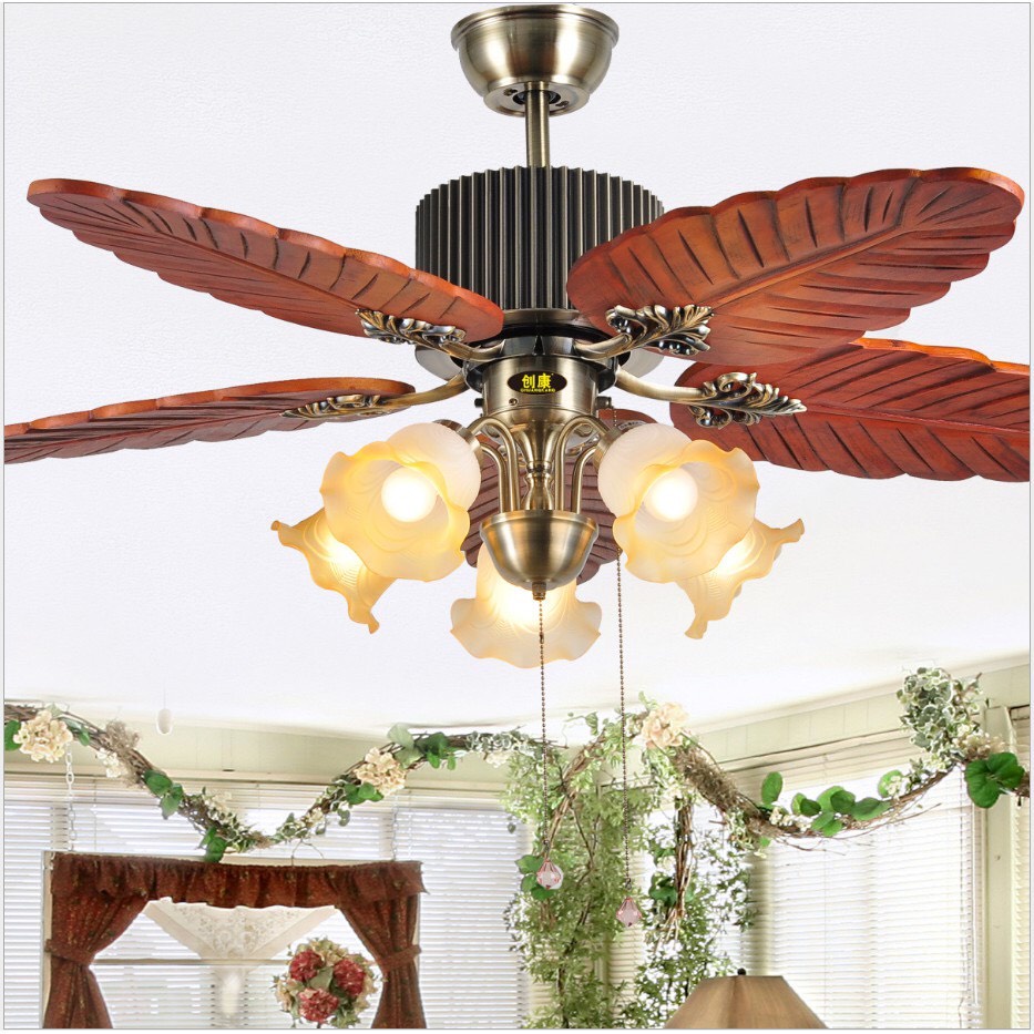 Quạt trần có đèn 5 chao cánh gỗ hình lá cây decor phòng khách biệt thự nhà hàng khách sạn,remote từ xa