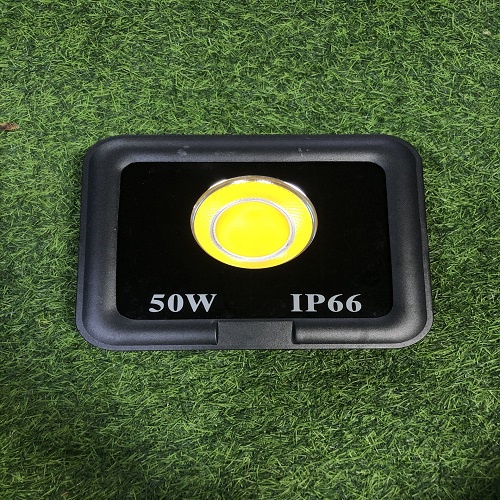 ĐÈN PHA 8066 CÔNG SUẤT NHỎ MAXHOME