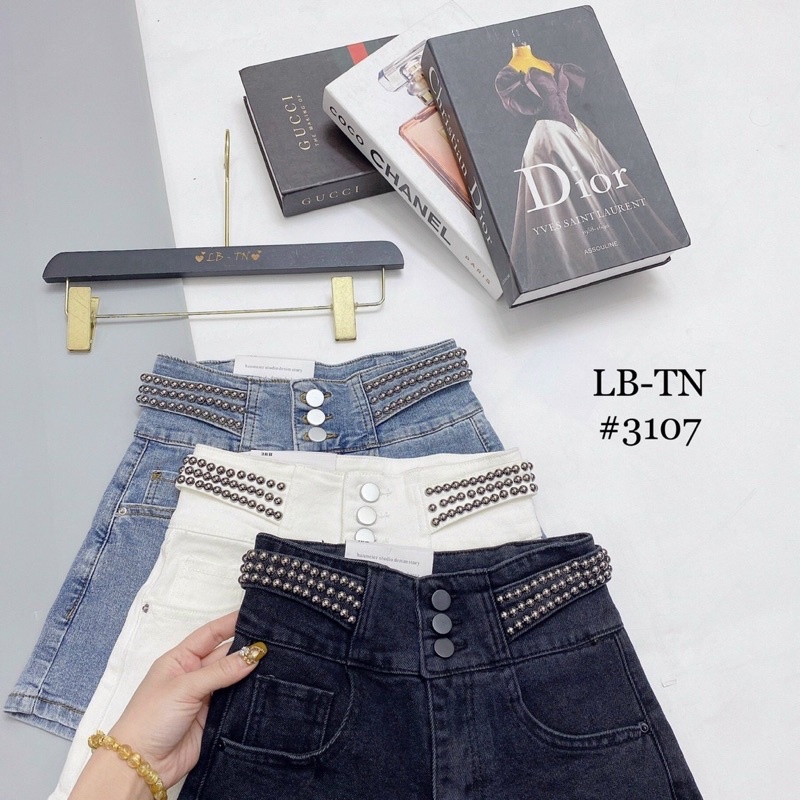 Quần short jean cạp cao nạm đinh
