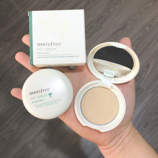 PHẤN PHỦ SE KHÍT LỖ CHÂN LÔNG INNISFREE NO SEBUM BLUR PACT