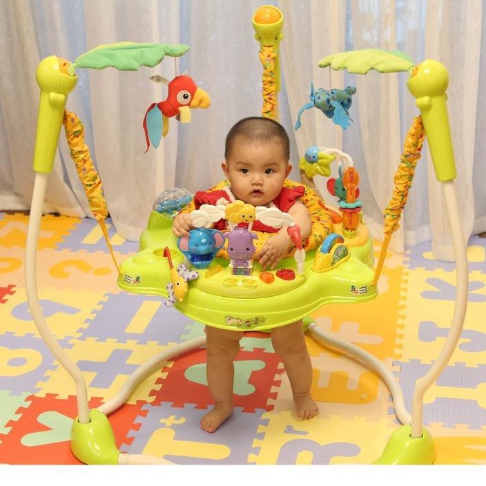 Ghế nhún tập đứng Jumperoo dành cho bé từ 5 tháng có đèn, nhạc và thanh đồ chơi Konig-Kids