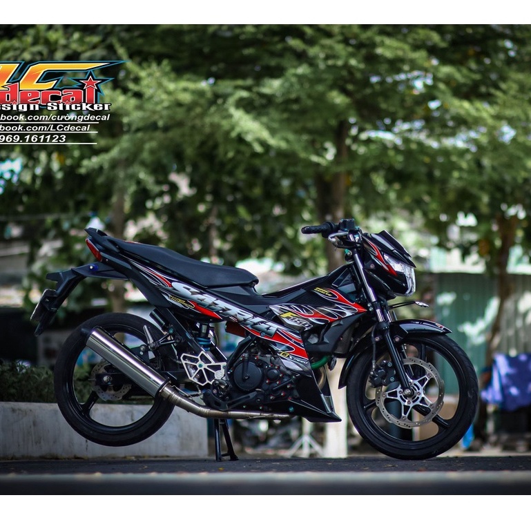 Tem rời Satria đen đỏ lửa raicng mẫu mới cực ngầu