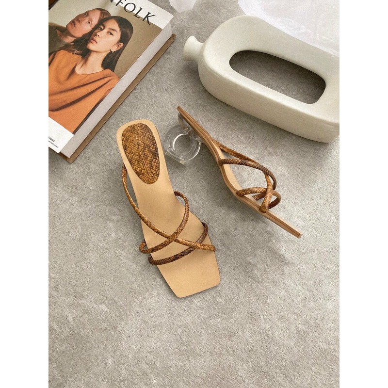 Guốc xinh gót mika Colee VNXK, gót thiết kế cao 6cm lạ mắt trẻ trung duyên dáng