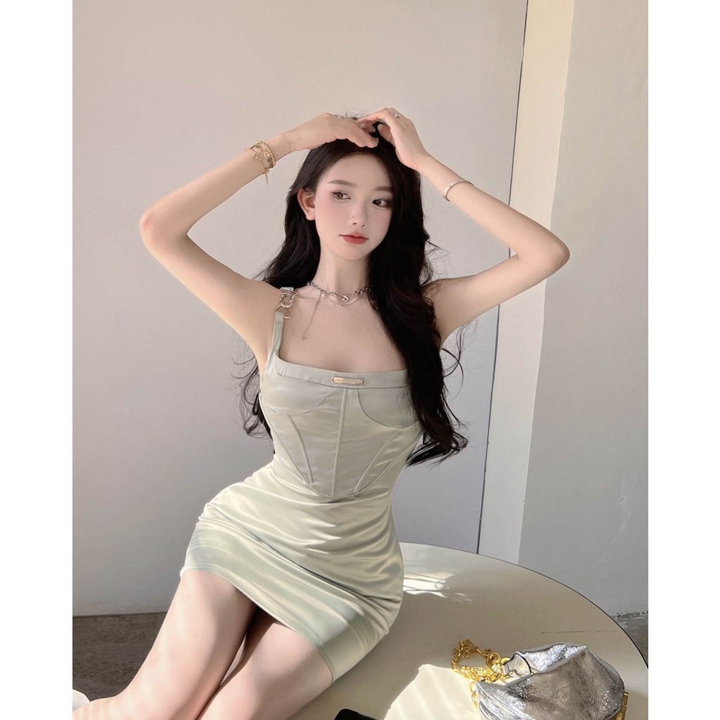 Đầm hai dây ánh nhũ hở lưng thiết kế quyến rũ cho nữ