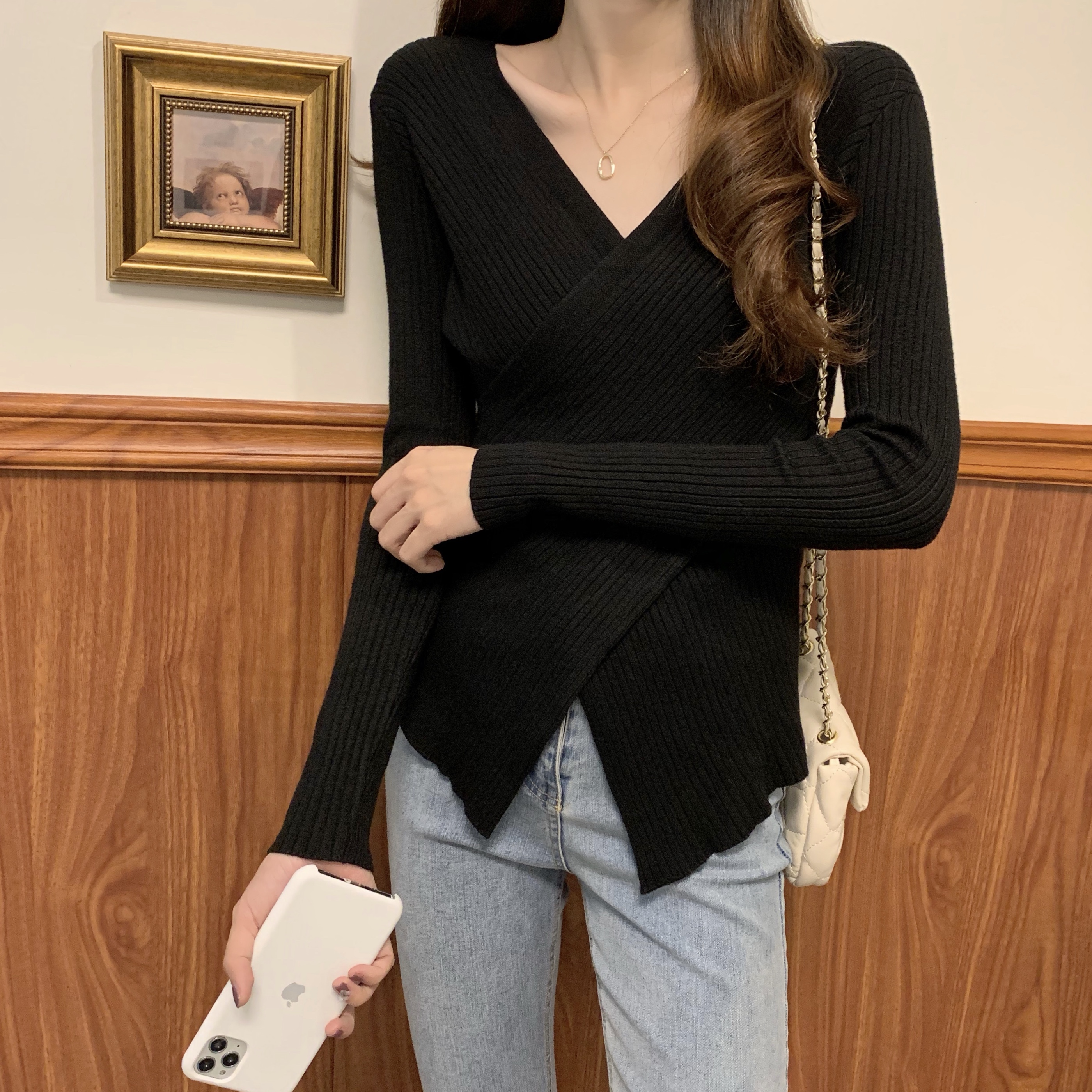 Áo sweater dệt kim cổ chữ V hở vai thời trang cho nữ 2186162 | BigBuy360 - bigbuy360.vn