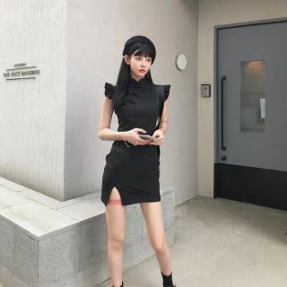 Đầm cổ tàu cánh tiên