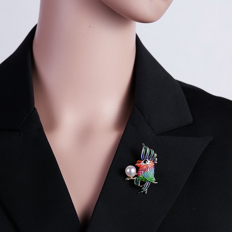 Trâm Cài Áo Hình Chú Vẹt Đính Ngọc Trai Thời Trang