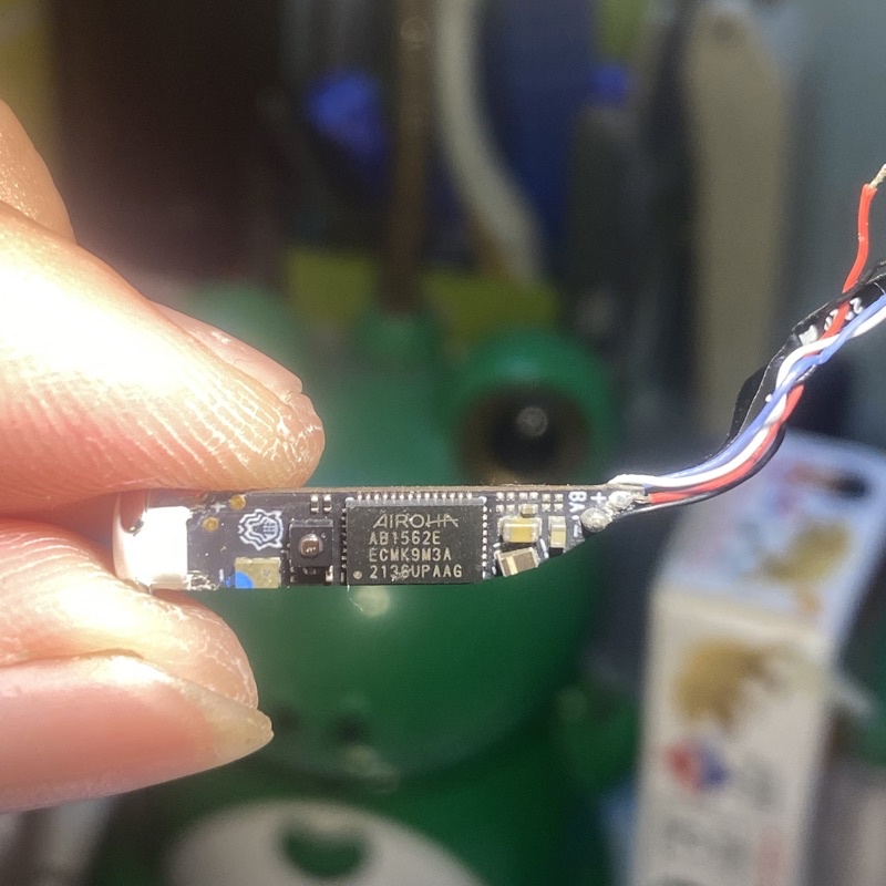 Tai nghe gen3 1562E Pin nén