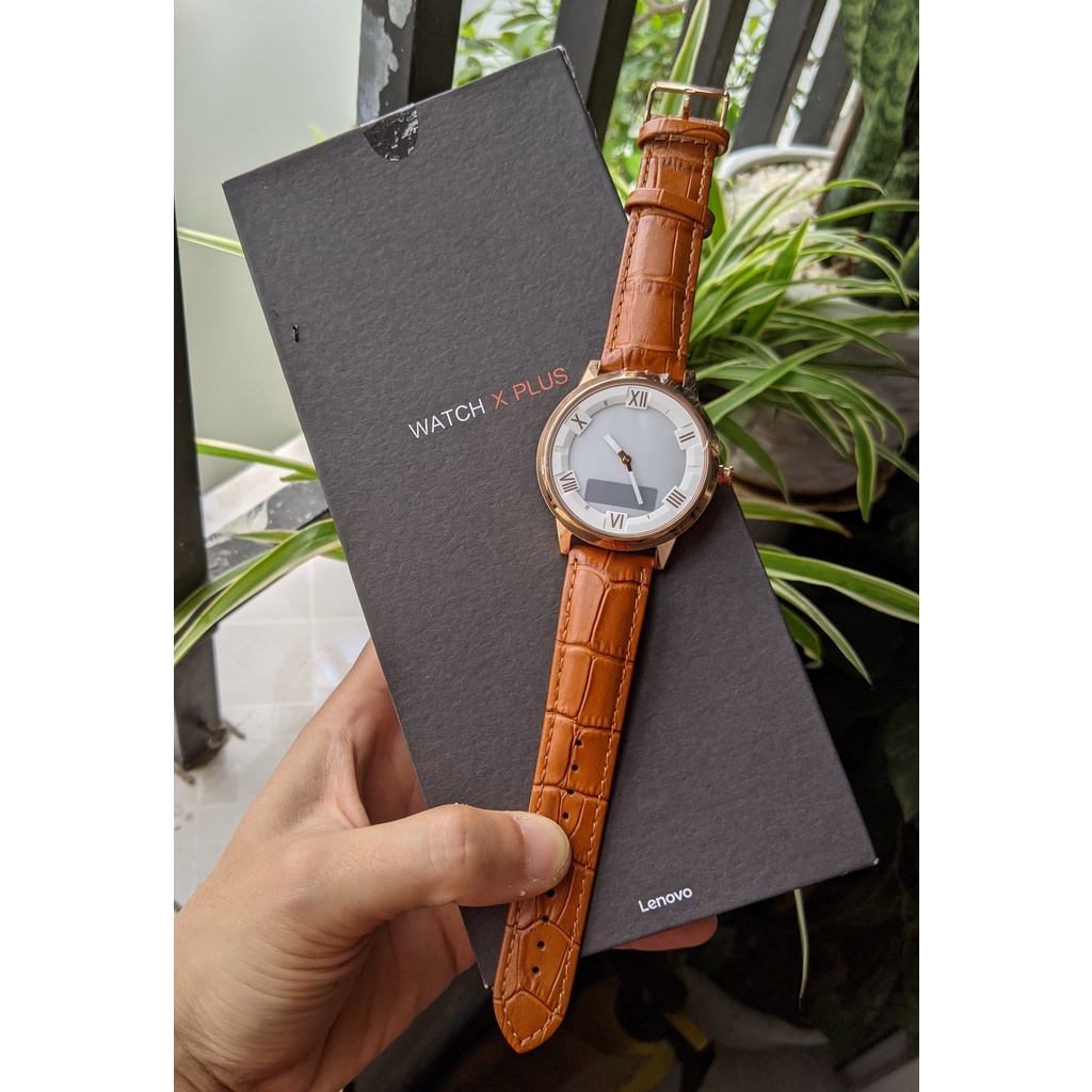 Đồng hồ thông minh Lenovo Watch X Plus pin 20 ngày, kính sapphire, có màn hiển thị OLED 1.5 inch
