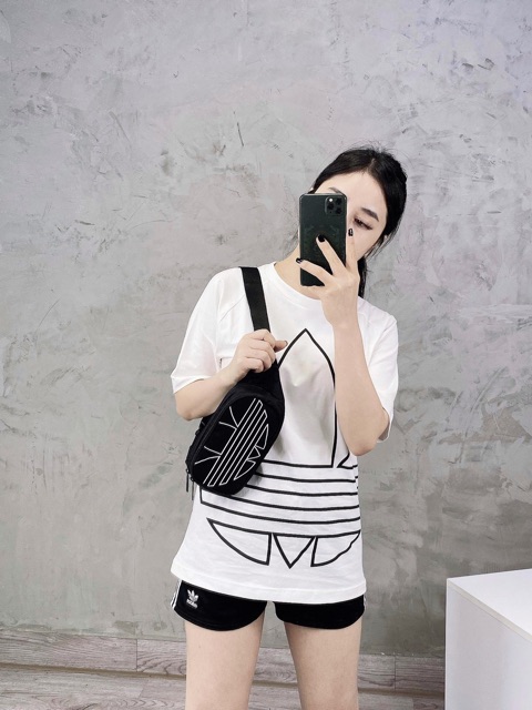 (HÀNG XUẤT XỊN) Túi đen big logo ouline OUTLINE BIG TREFOIL Essential Crossbody Bag