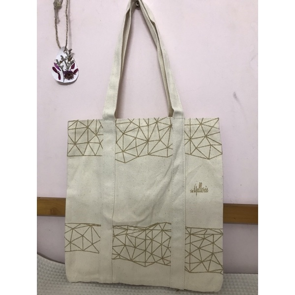 Túi tote hoạ tiết phối nhũ