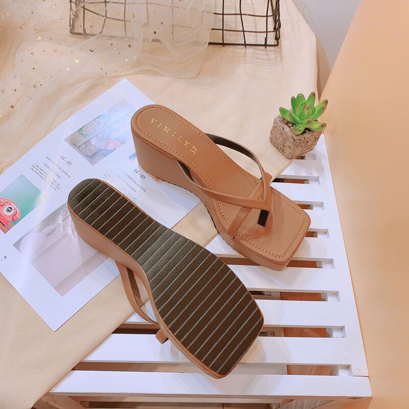 Dép kẹp đế xuồng mũi vuông
