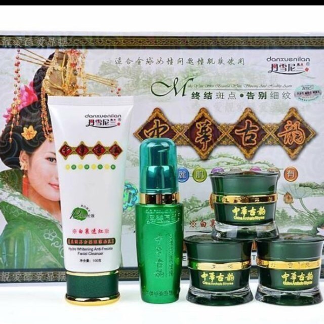Mỹ phẩm trắng da Hoàng cung xanh ( Cam kết hàng chính hãng)