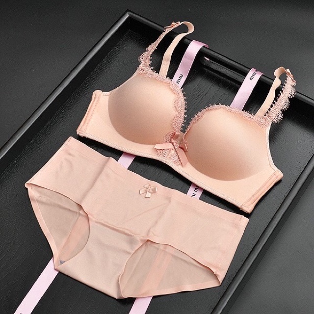 Set bộ đúc viền ren ko gọng nâng ngực