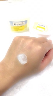 Kem chống trị nẻ Balea Vaseline