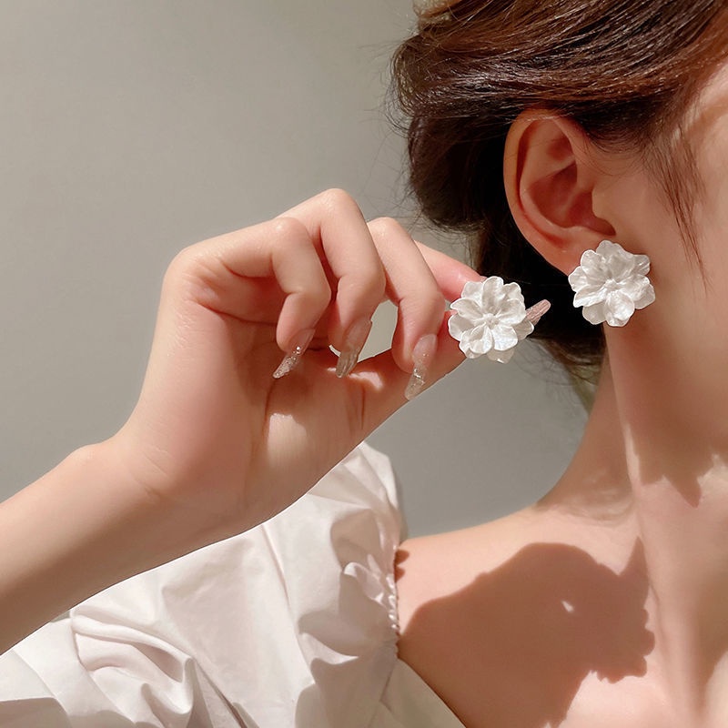 Bông tai mạ bạc hình bông hoa dễ thương phong cách Hàn quốc